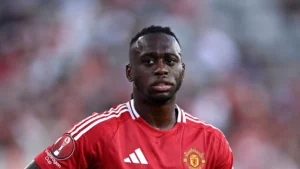 West Ham United finish signing Manchester United’s Aaron Wan-Bissaka.